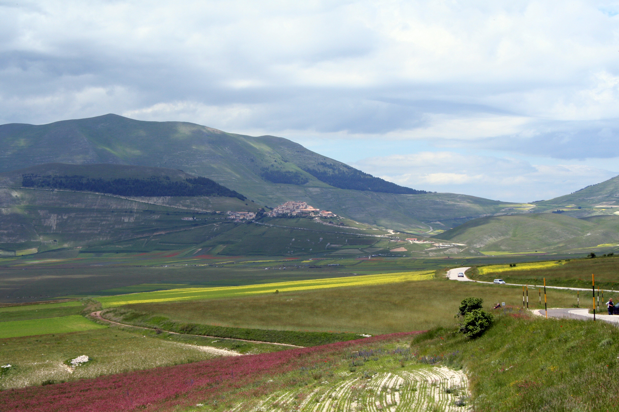 Il borgo e l’altopiano di Castelluccio di Norcia